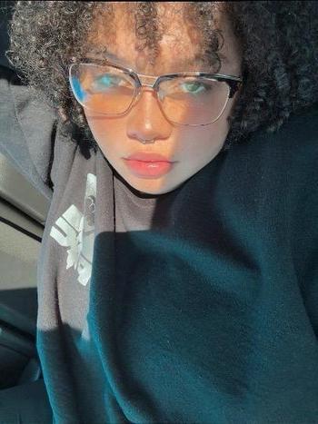 Emma, 21  female escort, Laredo