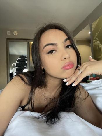 712-713-9176, 23  female escort, Laredo