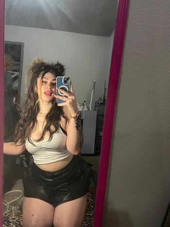 713-424-1773, 25  female escort, Laredo
