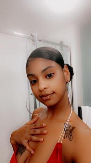 2104697815, female escort, Laredo